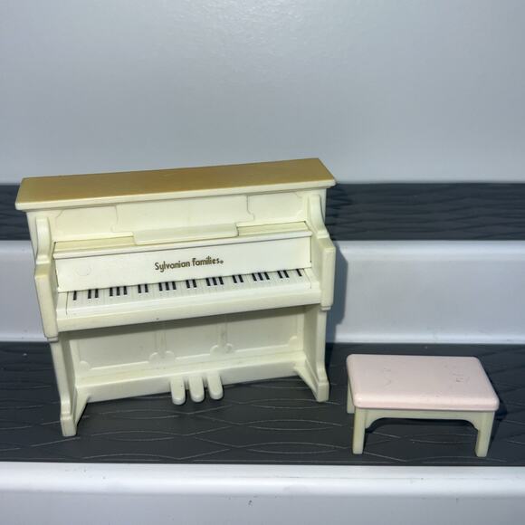 Sylvanian Families Calico Critters Furniture Accessories Figures Lot Piano Desk - Picture 5 of 8